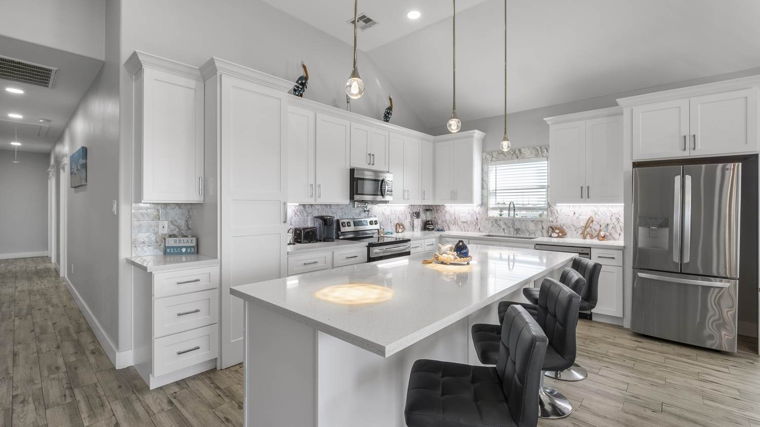 Interior — Kitchen Island